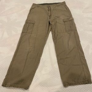 Vintage Wrangler Cargo Pants. Work worn and couple of small holes by pockets.